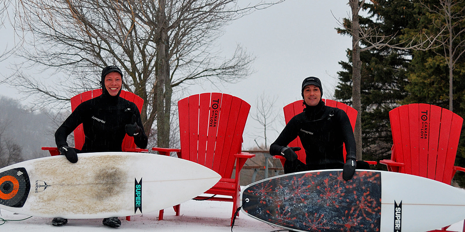 WOW! These Guys Surfed Lake Ontario Toronto in 12Foot Swell, 50 MPH Winds & Freezing Hail