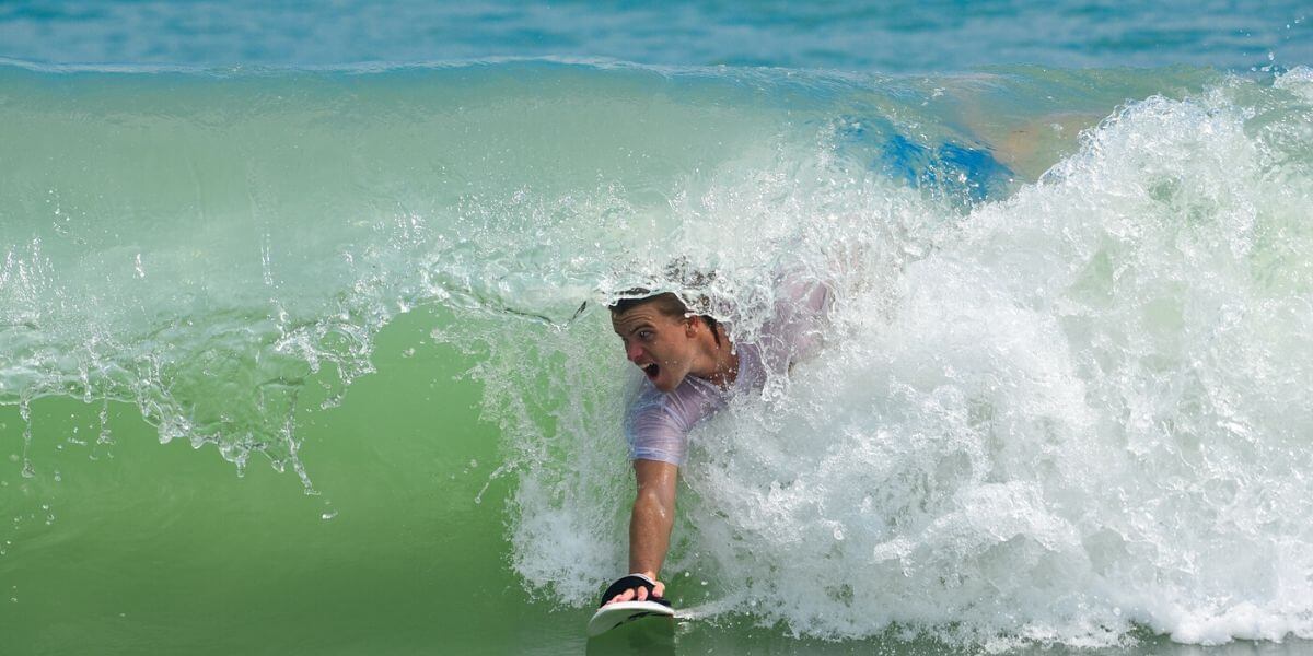 6 EPIC Places kids safely learn to bodysurf in Florida